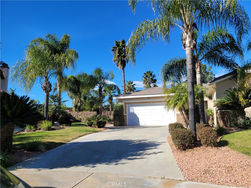 25540 Turfwood Property Photo 1