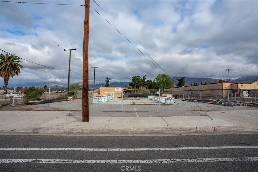 26468 Baseline Street Property Photo 13