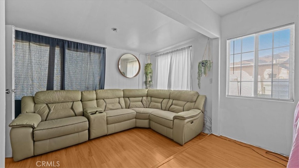 7603 Date Avenue Property Photo 4
