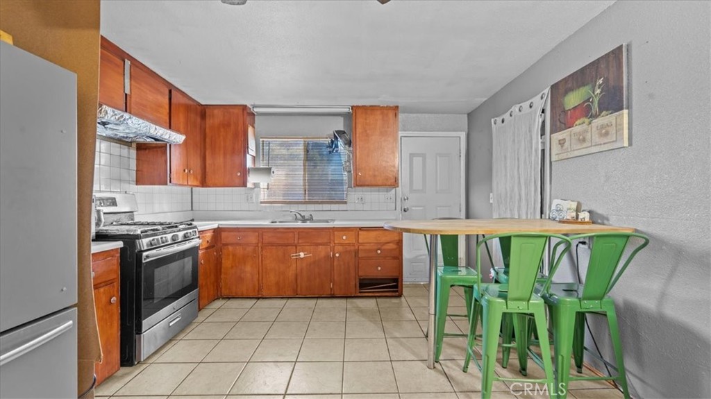 7603 Date Avenue Property Photo 7