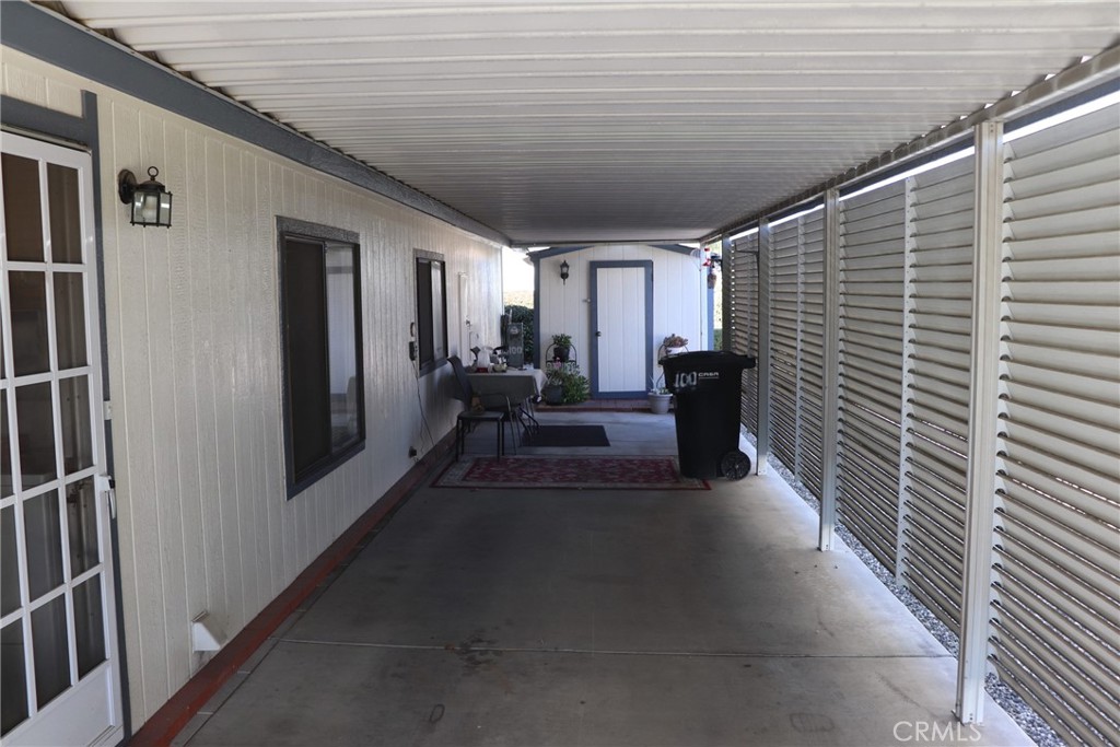 1250 N Kirby Property Photo 2
