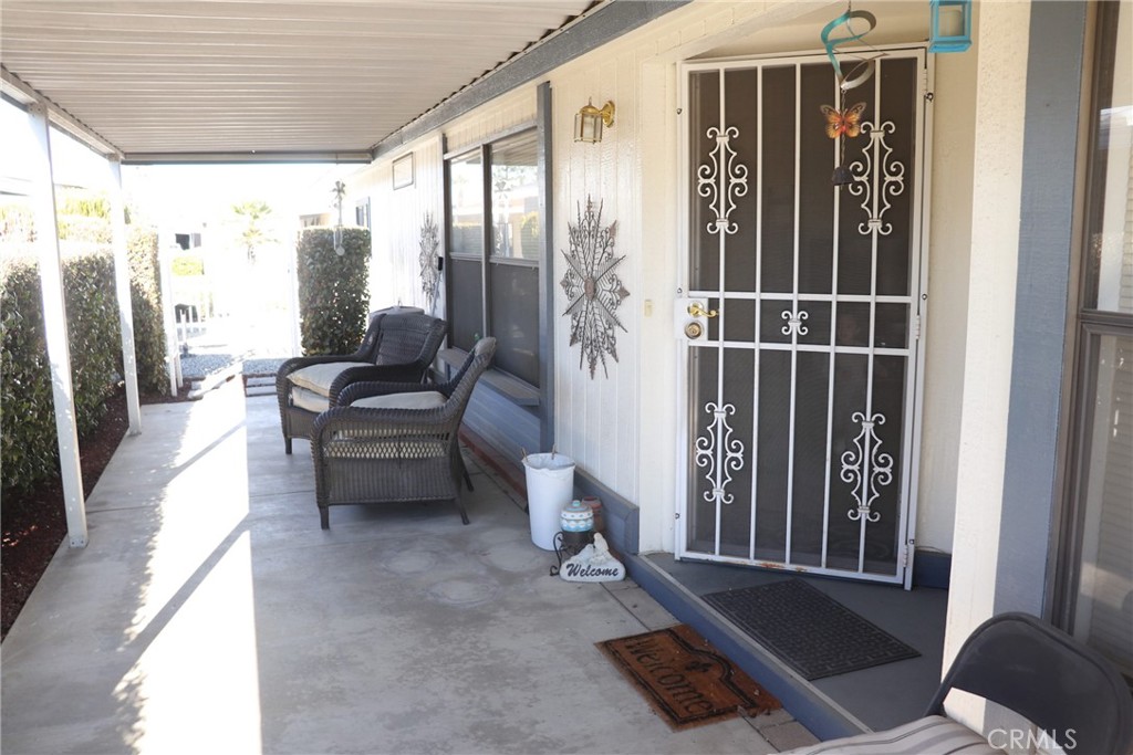 1250 N Kirby Property Photo 3