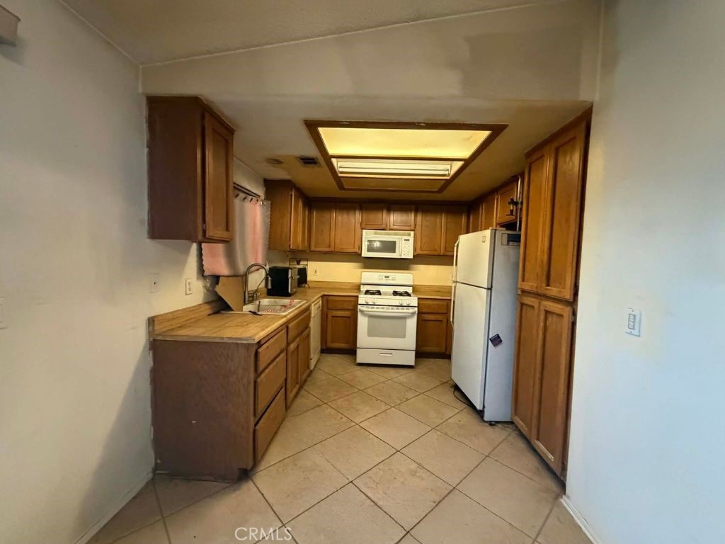 16085 Village Property Photo 2