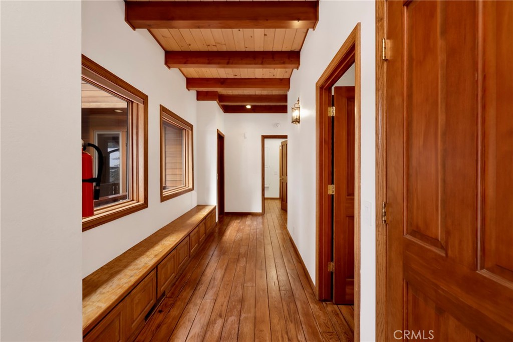 251 N Eureka Drive Property Photo 9