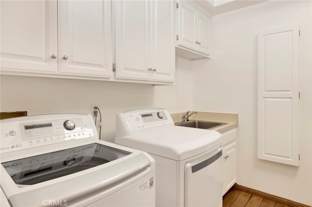 251 N Eureka Drive Property Photo 22