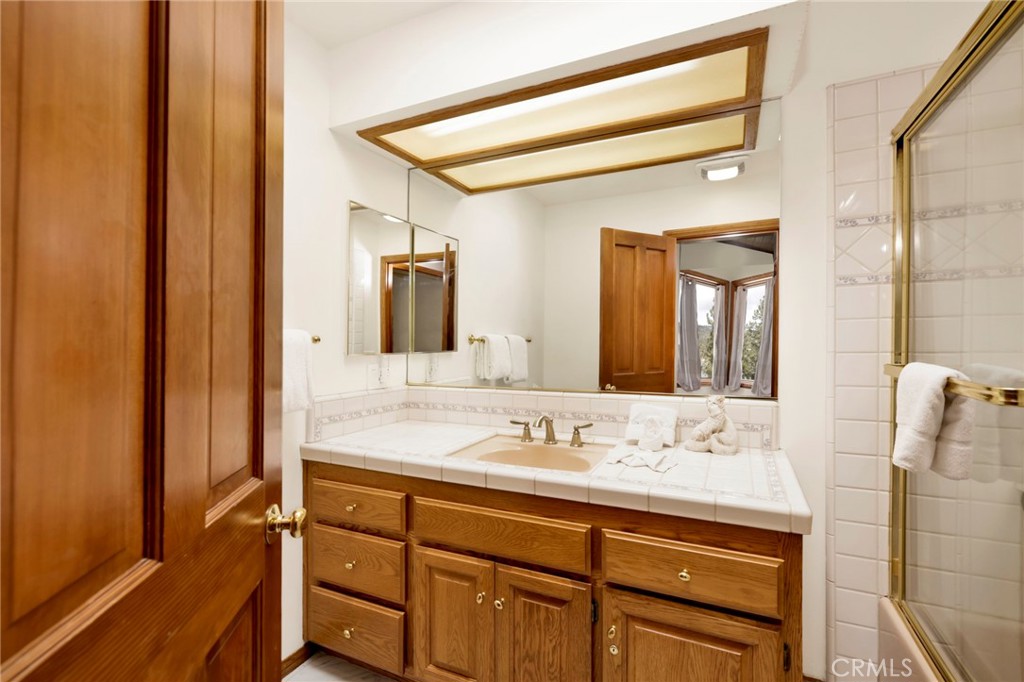 251 N Eureka Drive Property Photo 40