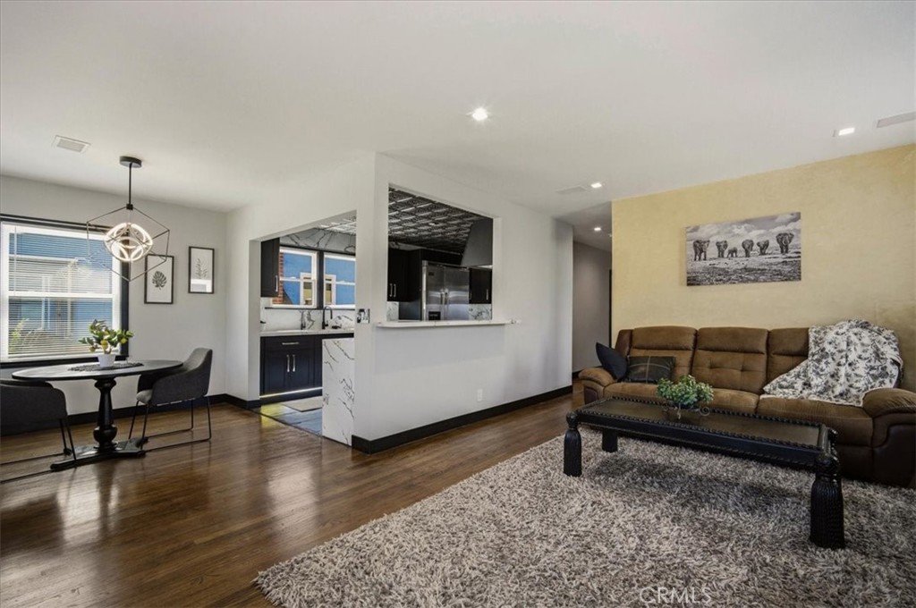 3431 Myrtle Avenue Property Photo 11