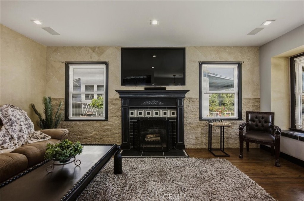 3431 Myrtle Avenue Property Photo 12