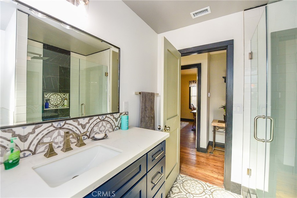 3431 Myrtle Avenue Property Photo 40