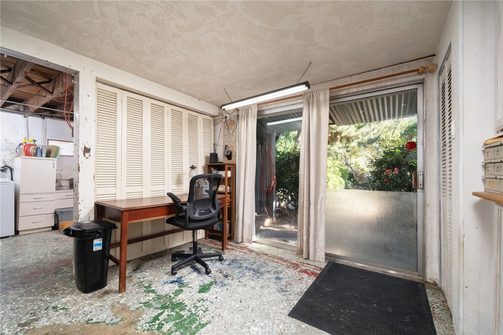 2800 N Mountain Avenue Property Photo 8