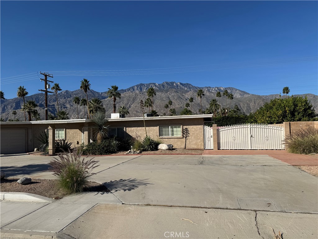 445 N Farrell Property Photo 1