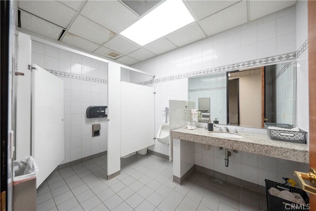 910 N Amelia Property Photo 42