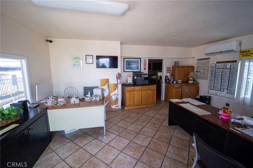 26068 5th Property Photo 6