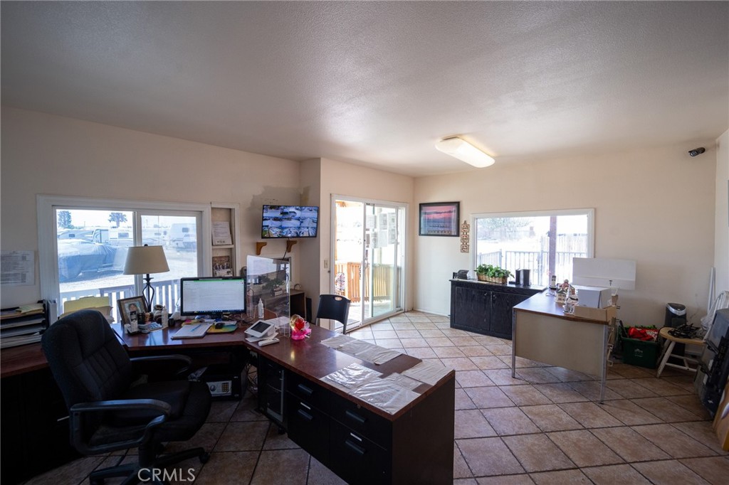 26068 5th Property Photo 9