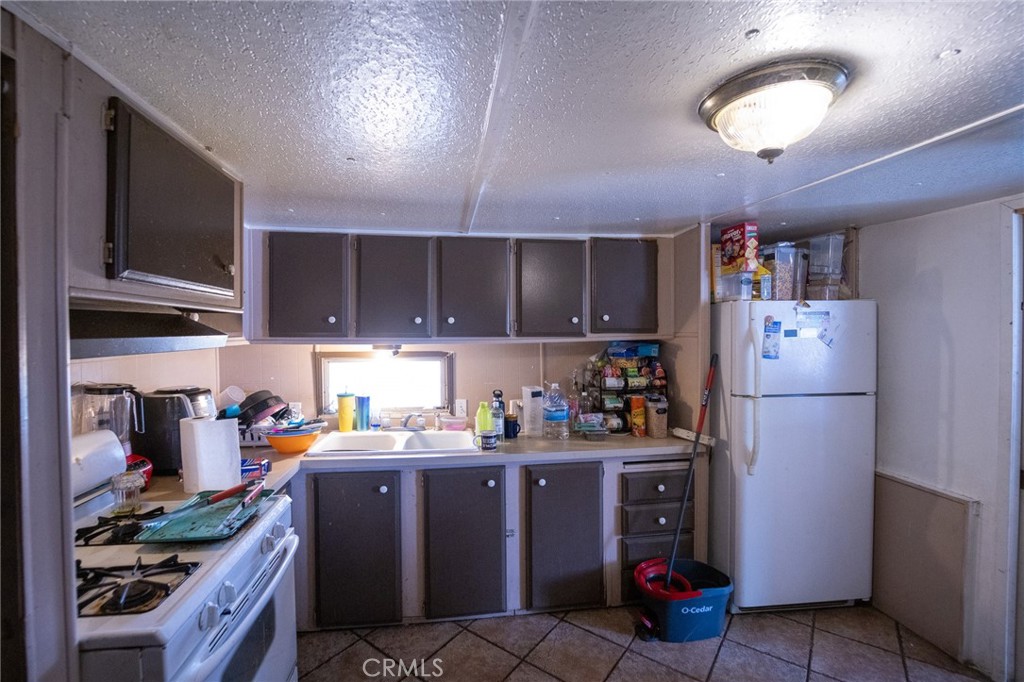 26068 5th Property Photo 10