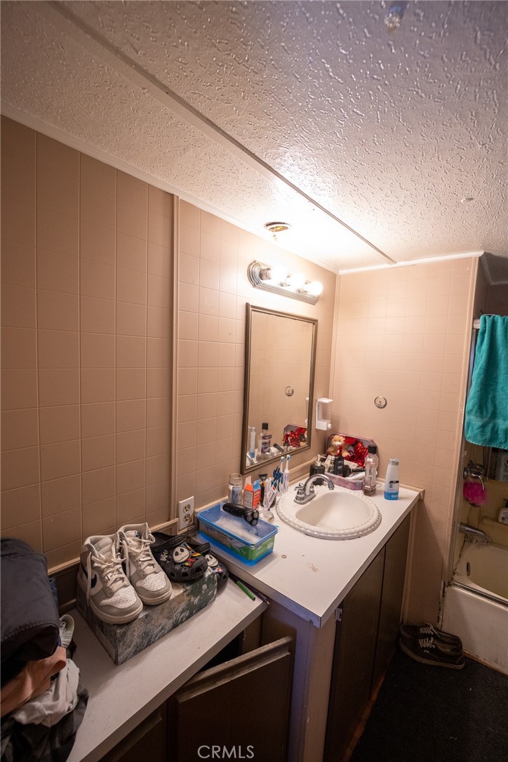 26068 5th Property Photo 11