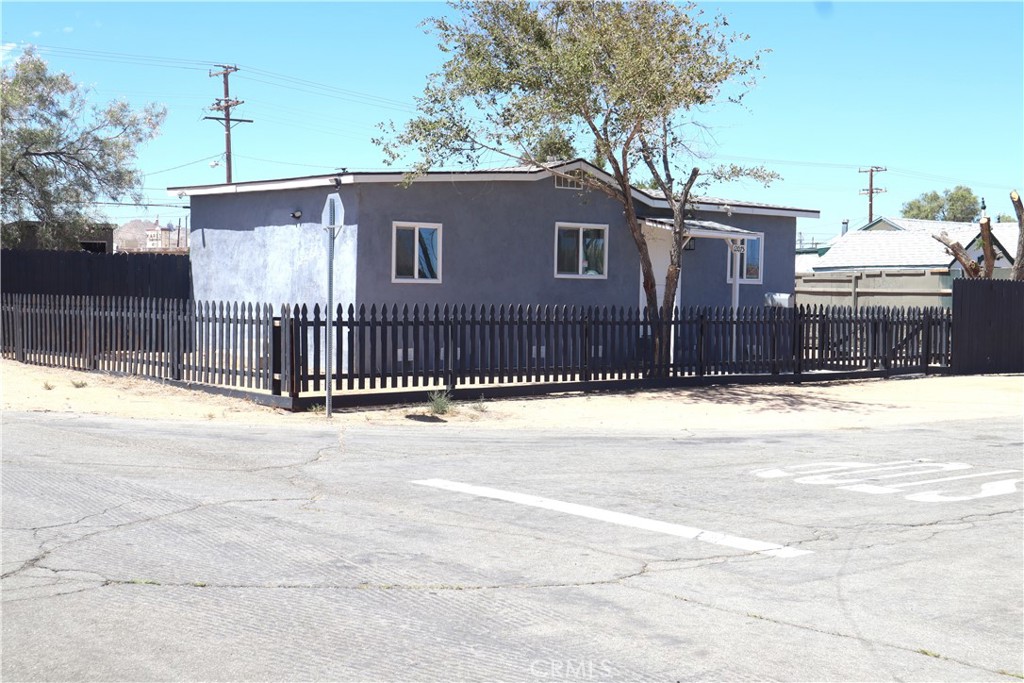 12075 James Street Property Photo 4