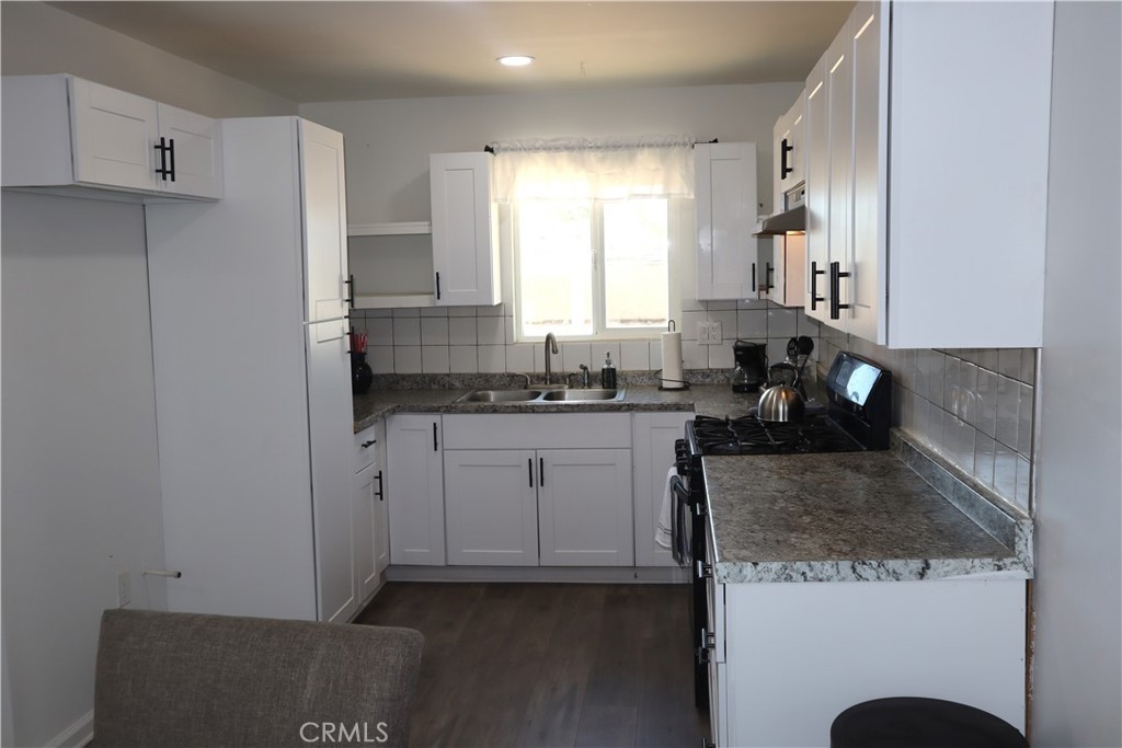 12075 James Street Property Photo 14
