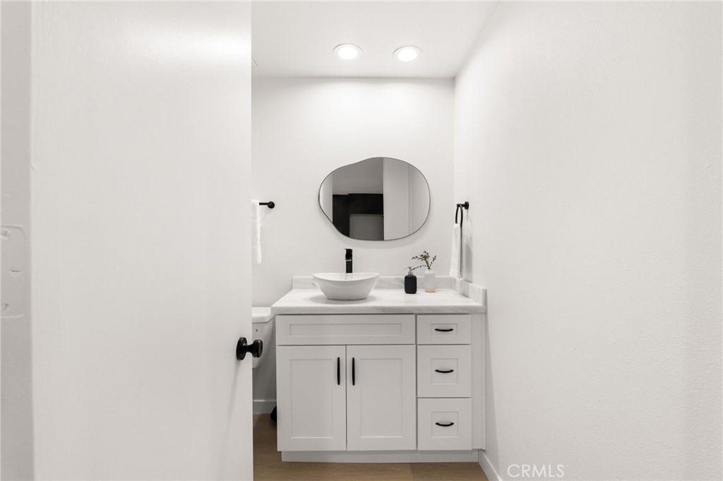 16435 Harbour Lane 13 Property Photo 10