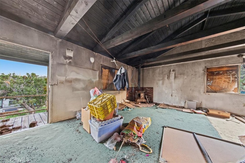 32301 Angeles Forest Property Photo 10