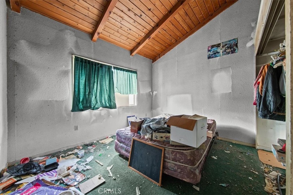 32301 Angeles Forest Property Photo 12