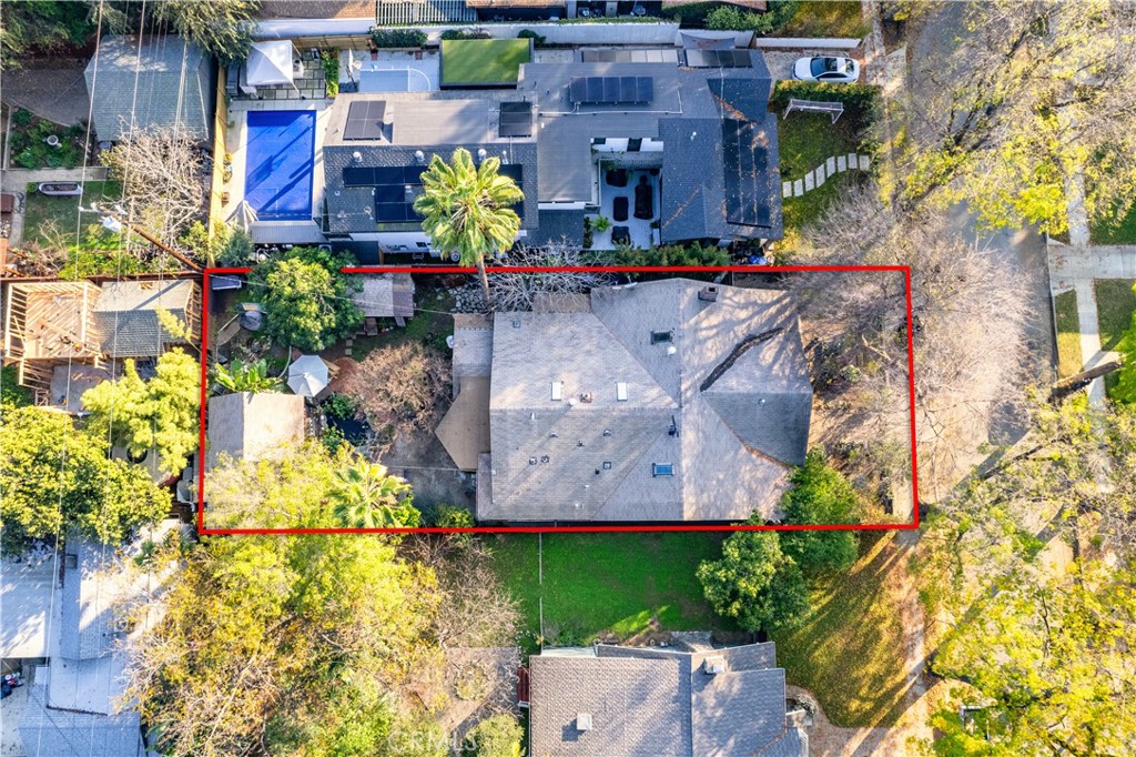1112 Glendon Property Photo 3