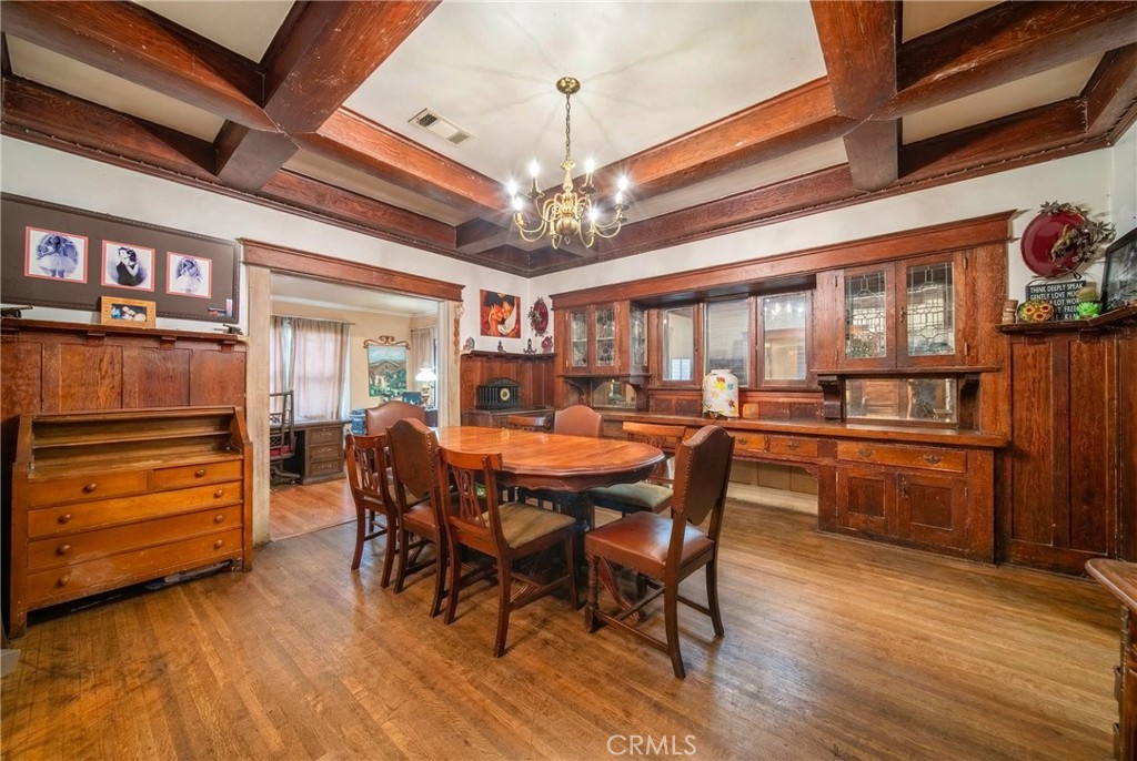 1112 Glendon Property Photo 7