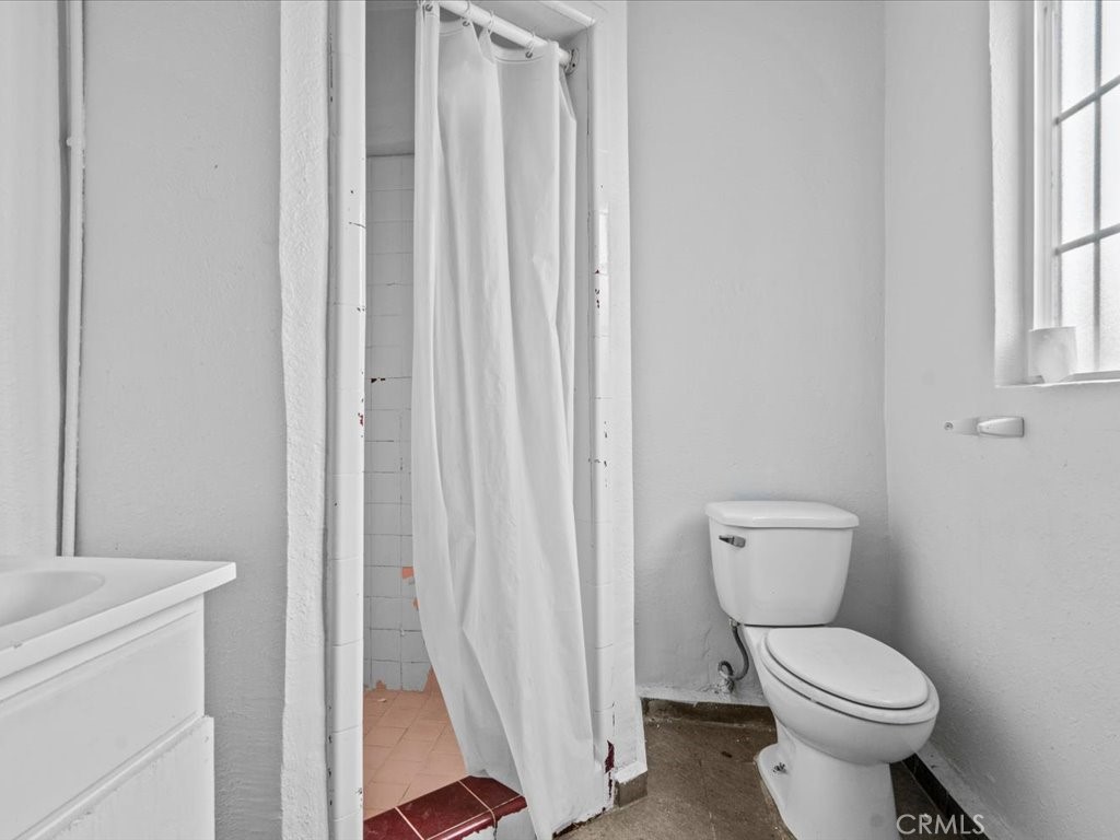 10918 S Figueroa Property Photo 12
