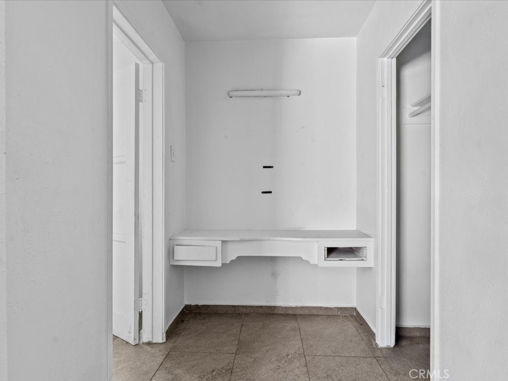 10918 S Figueroa Property Photo 14