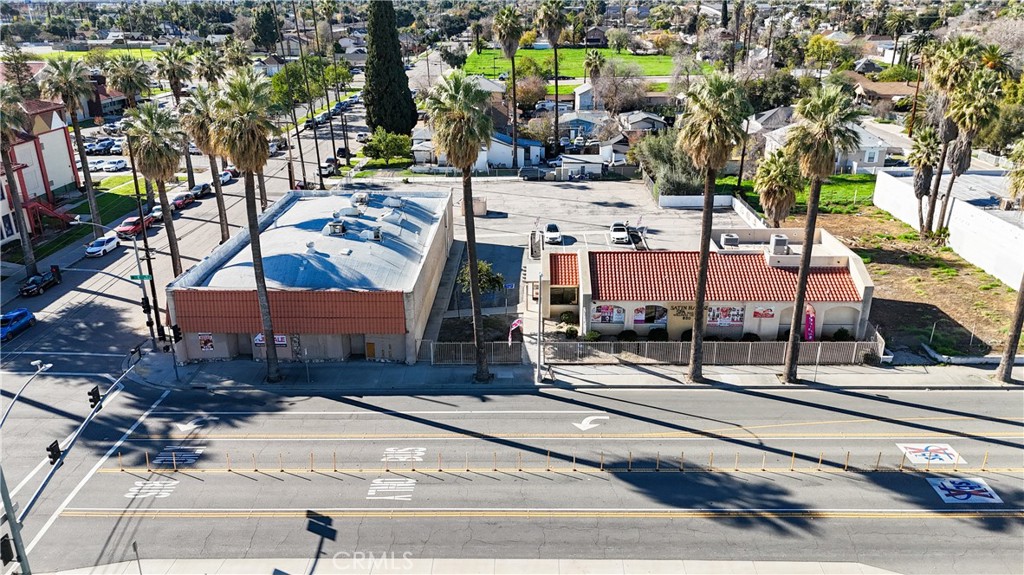 820 N E Property Photo 3