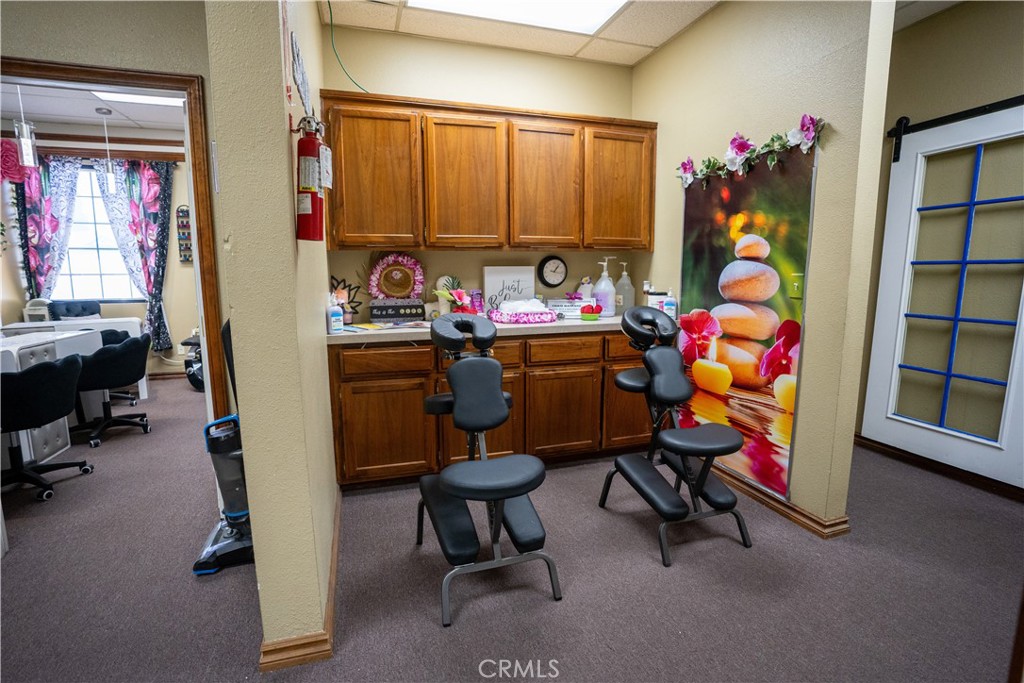 820 N E Property Photo 16