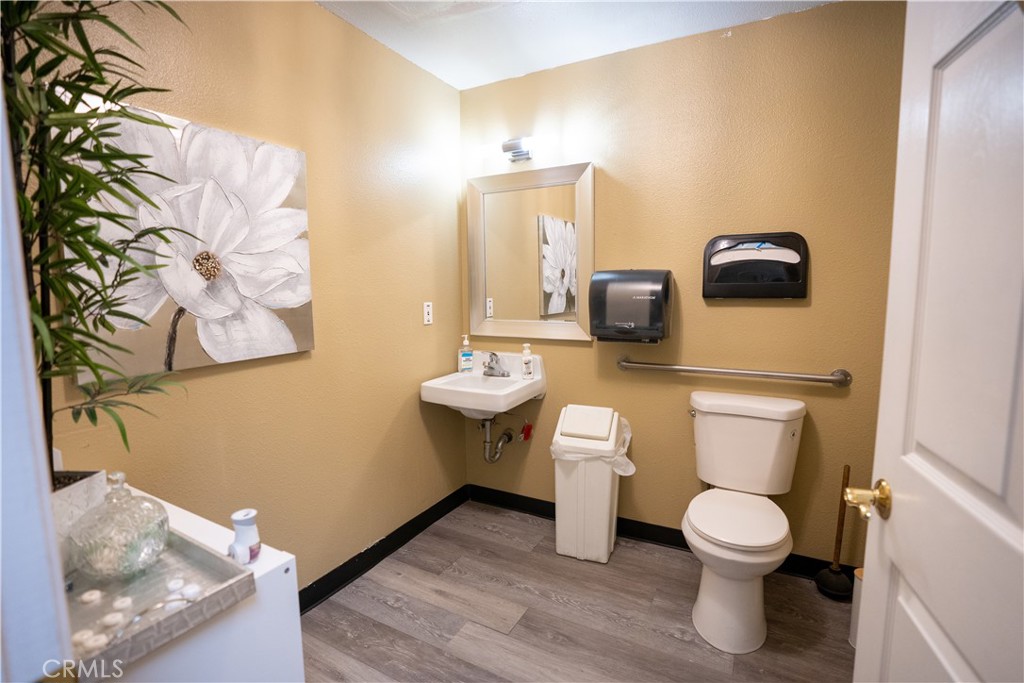 820 N E Property Photo 18