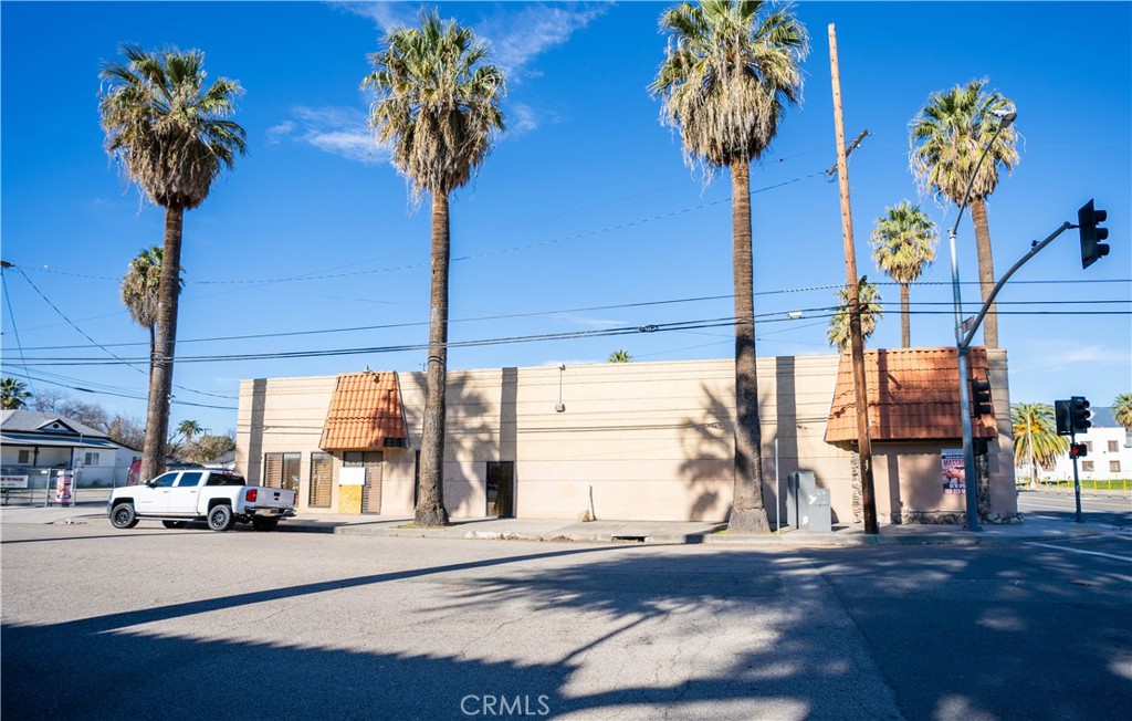 802 N E Property Photo 1