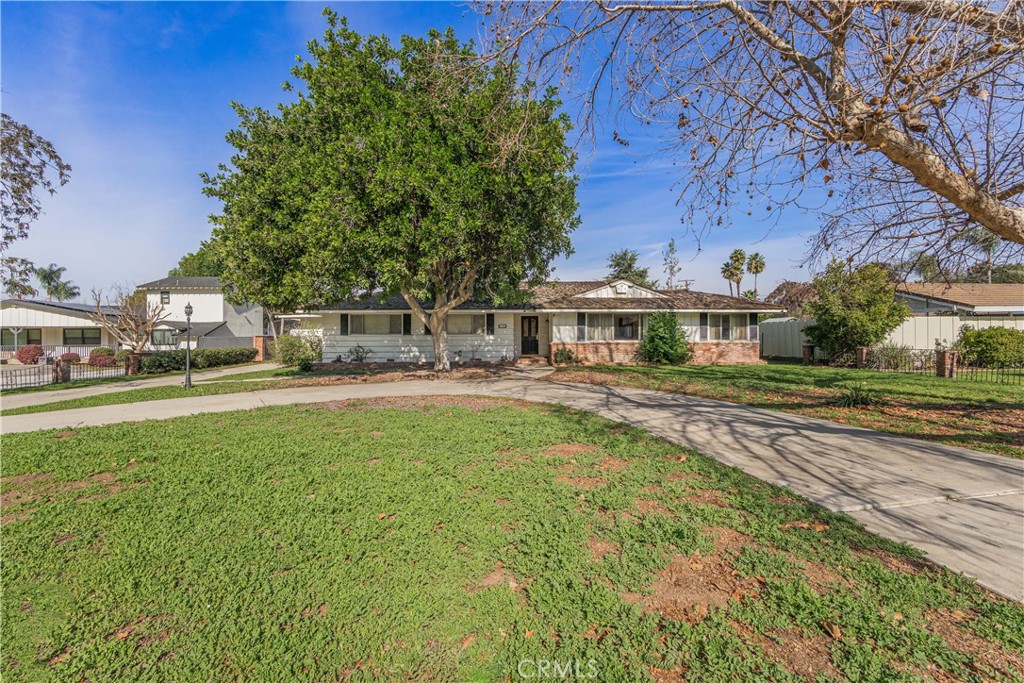 751 S Corrida Property Photo 2