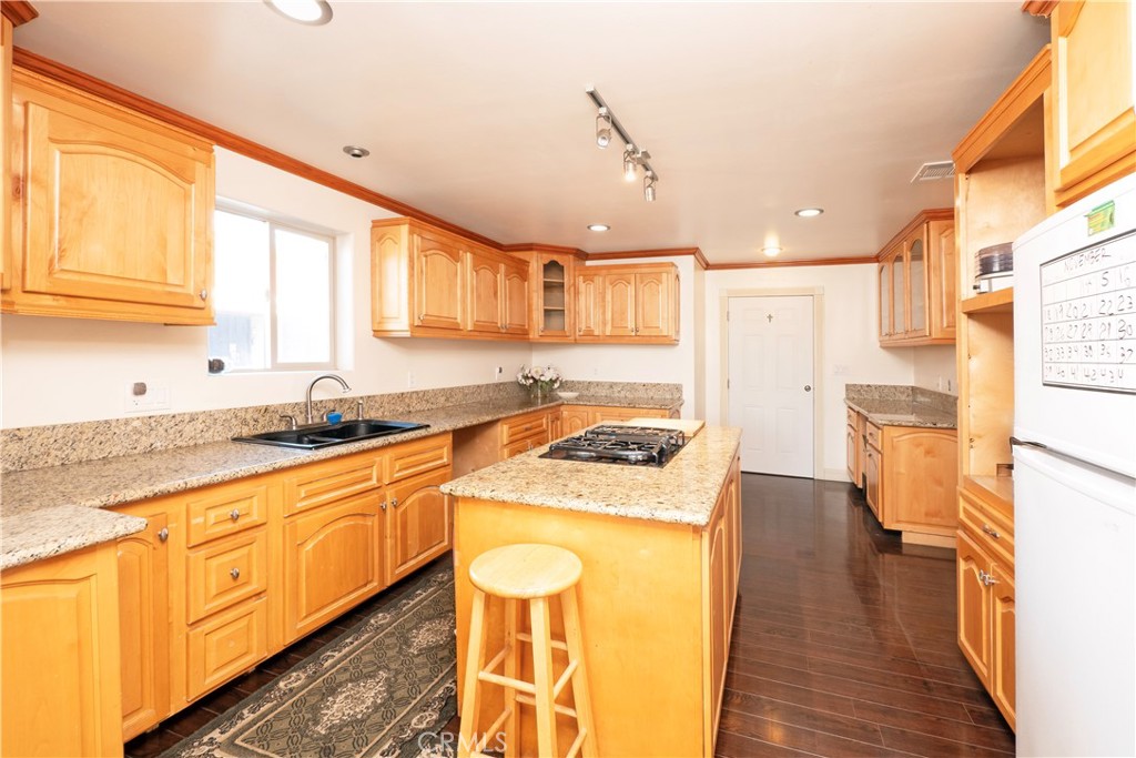 4459 Merced Property Photo 15