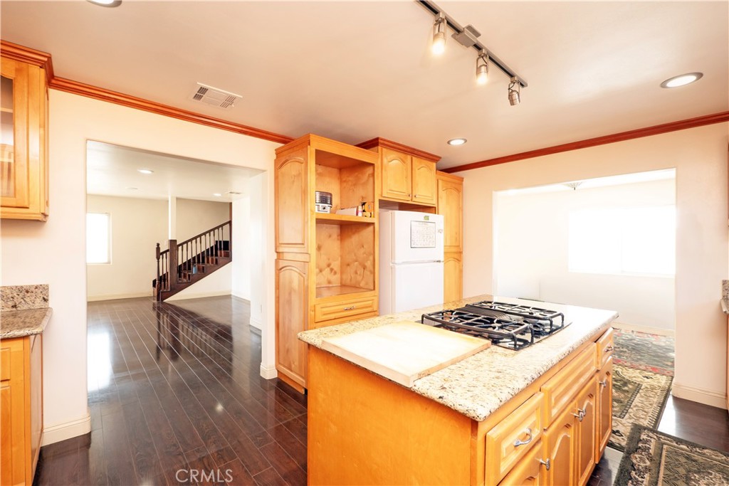 4459 Merced Property Photo 16