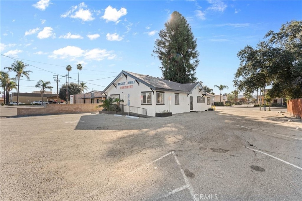 1020 E Florida Avenue Property Photo 32