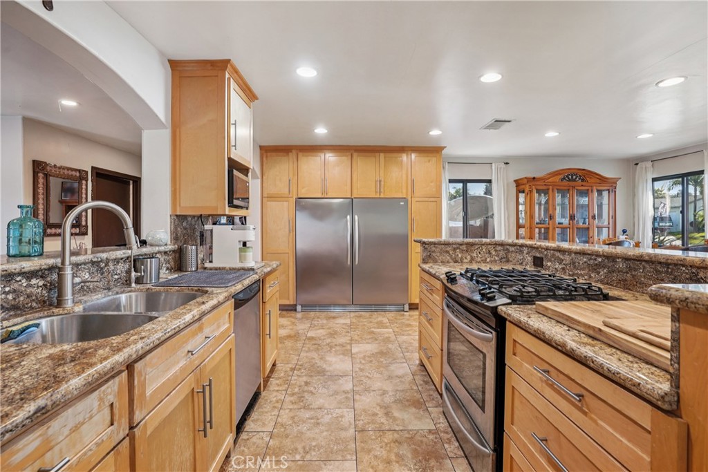 16559 Mcwood Property Photo 6