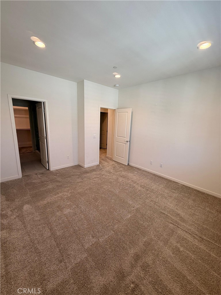 606 White Oaks Property Photo 14