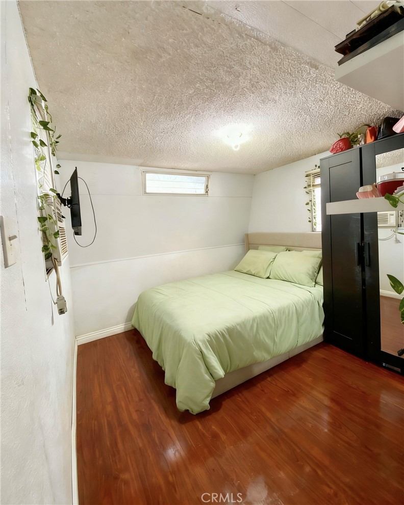 1512 E 5th Street 70 Property Photo 5