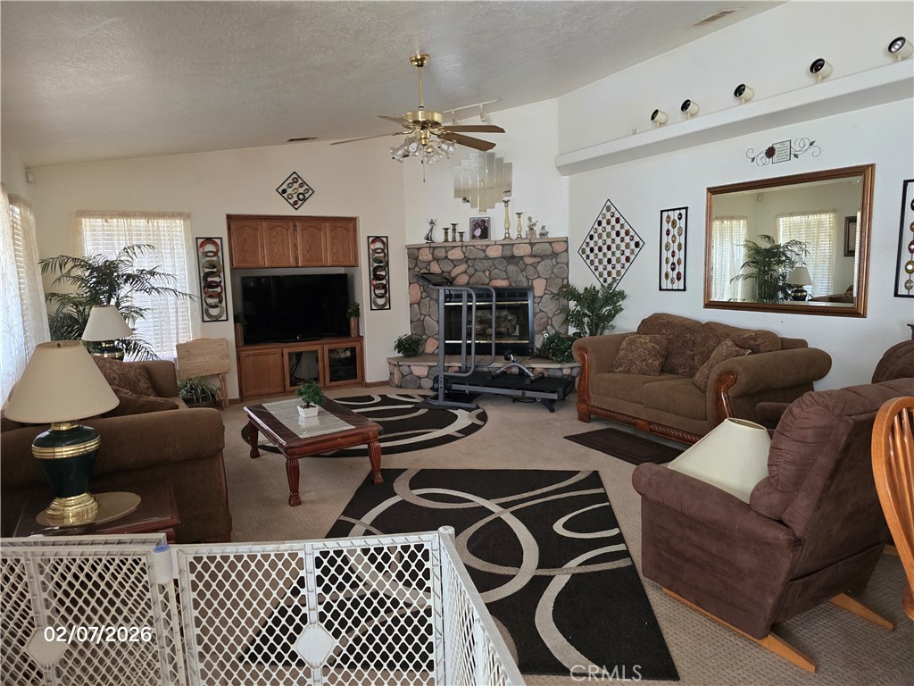 12720 Yorkshire Property Photo 6