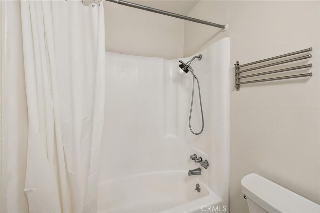125 S Sierra Madre 215 Property Photo 30