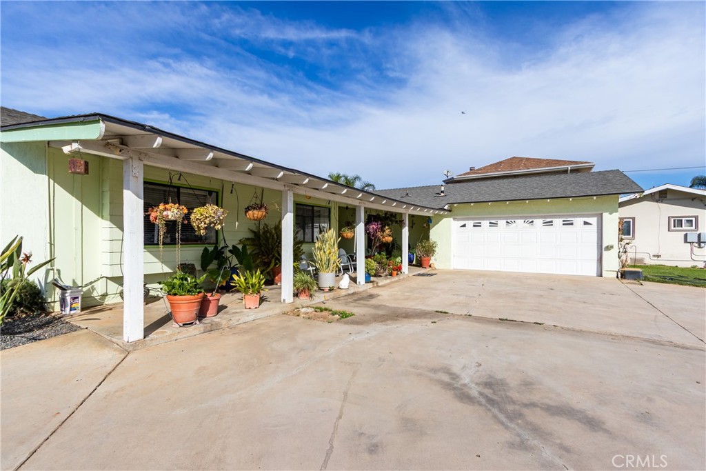 2160 Temescal Avenue Property Photo 2