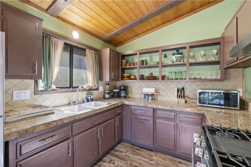 44667 Barton Property Photo 9
