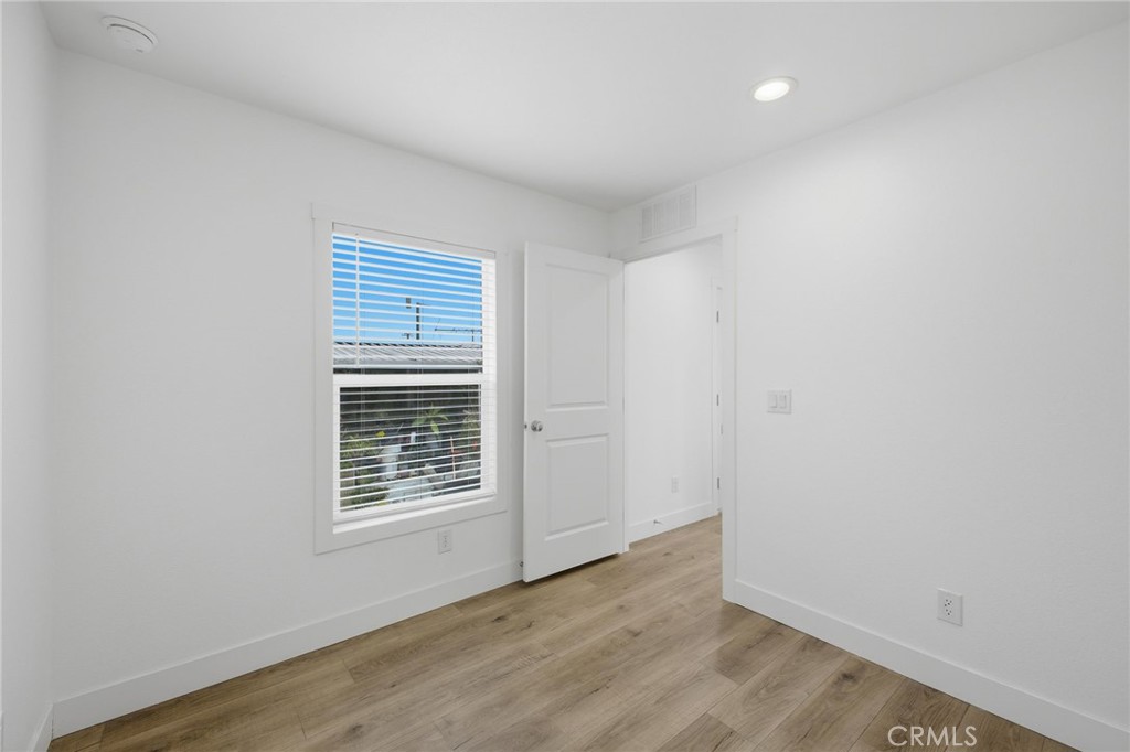 9873 Alder Avenue 32 Property Photo 19