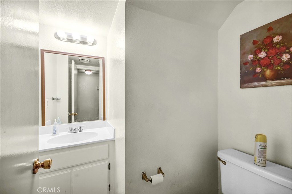 13436 Francisquito Ave C Property Photo 11