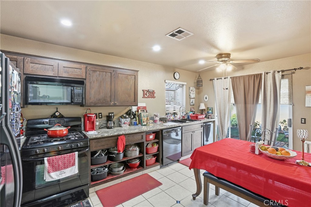 2330 Juneberry Property Photo 11