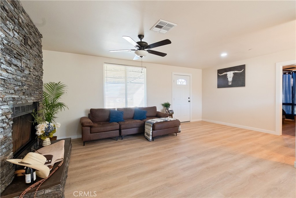 40004 171st E Property Photo 6