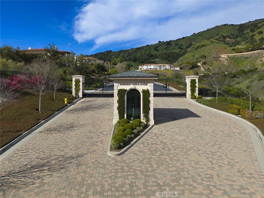 685 Gordon Highlands Road Property Photo 1