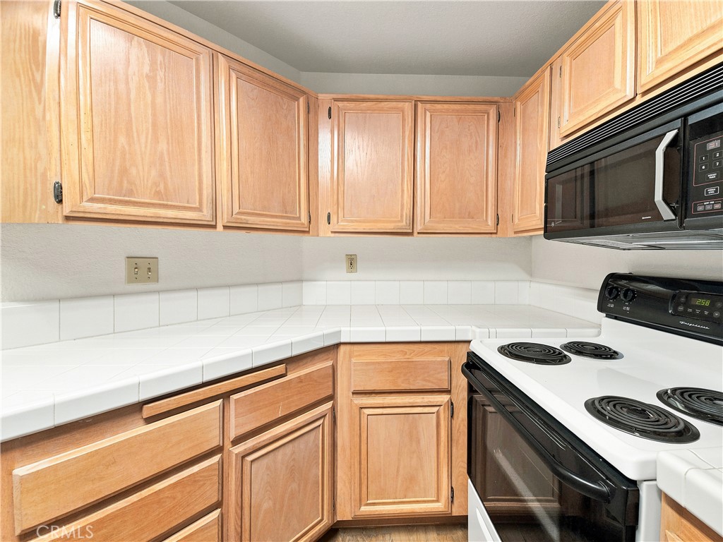 5728 Oak Bend Lane 202 Property Photo 10
